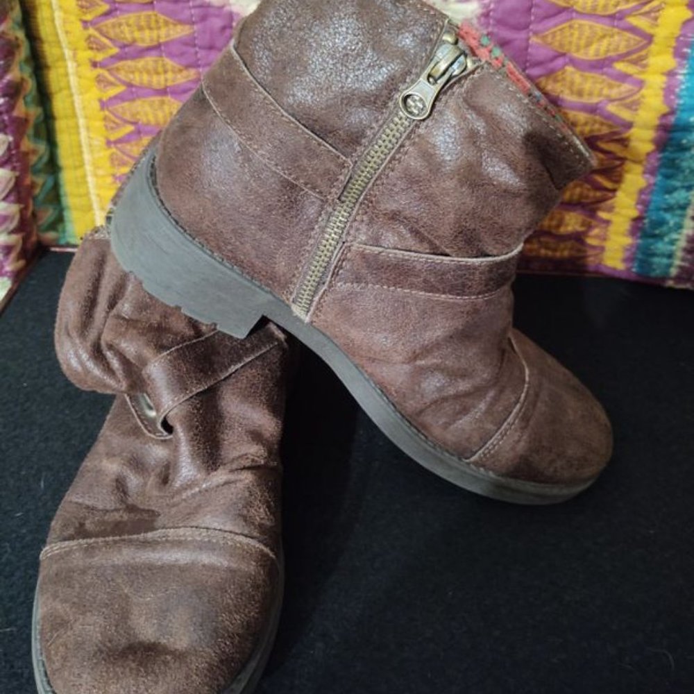 👄3/$25 K9 Dark Brown Boots Sz 8.5